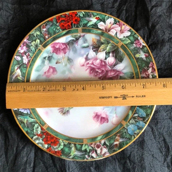 Collectible Decorative Plates: Lena Liu’s Hummingbird Treasury Set of 6 - Picture 16 of 17